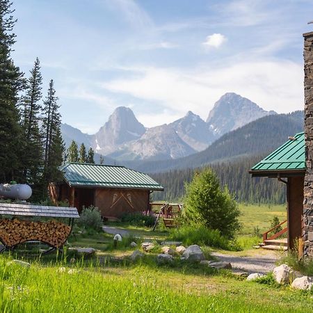 Mount Engadine Lodge Kananaskis Exterior photo