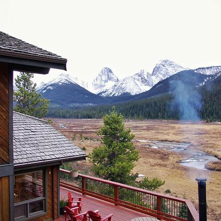 Mount Engadine Lodge Kananaskis Exterior photo