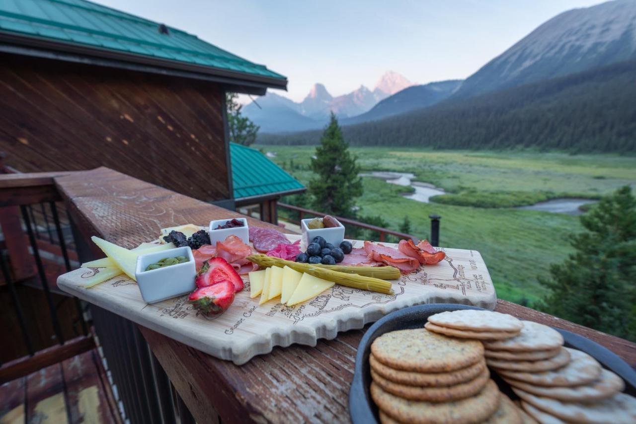 Mount Engadine Lodge Kananaskis Exterior photo