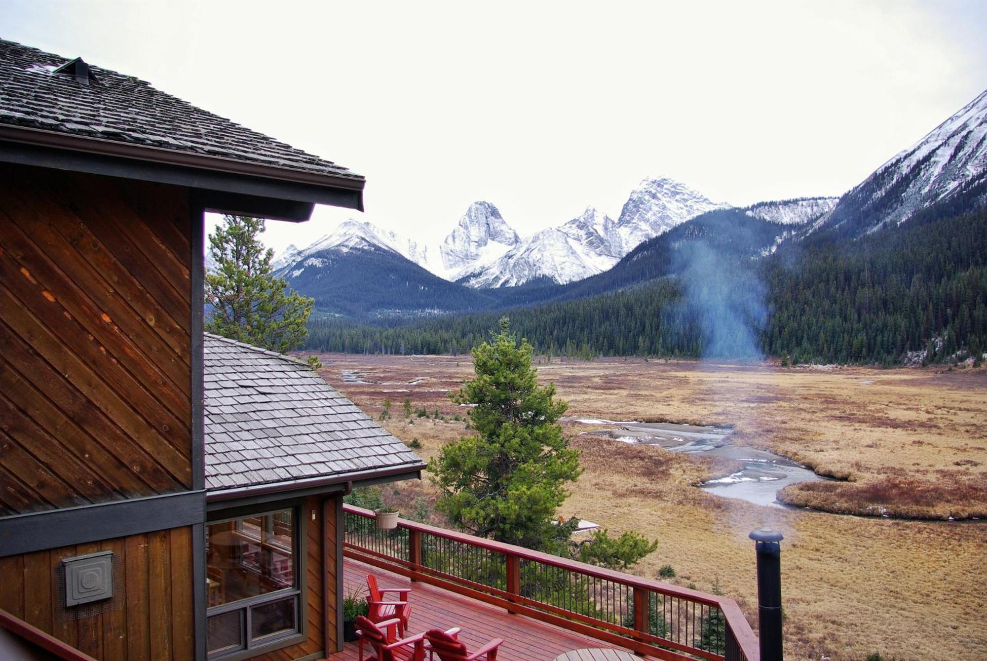 Mount Engadine Lodge Kananaskis Exterior photo