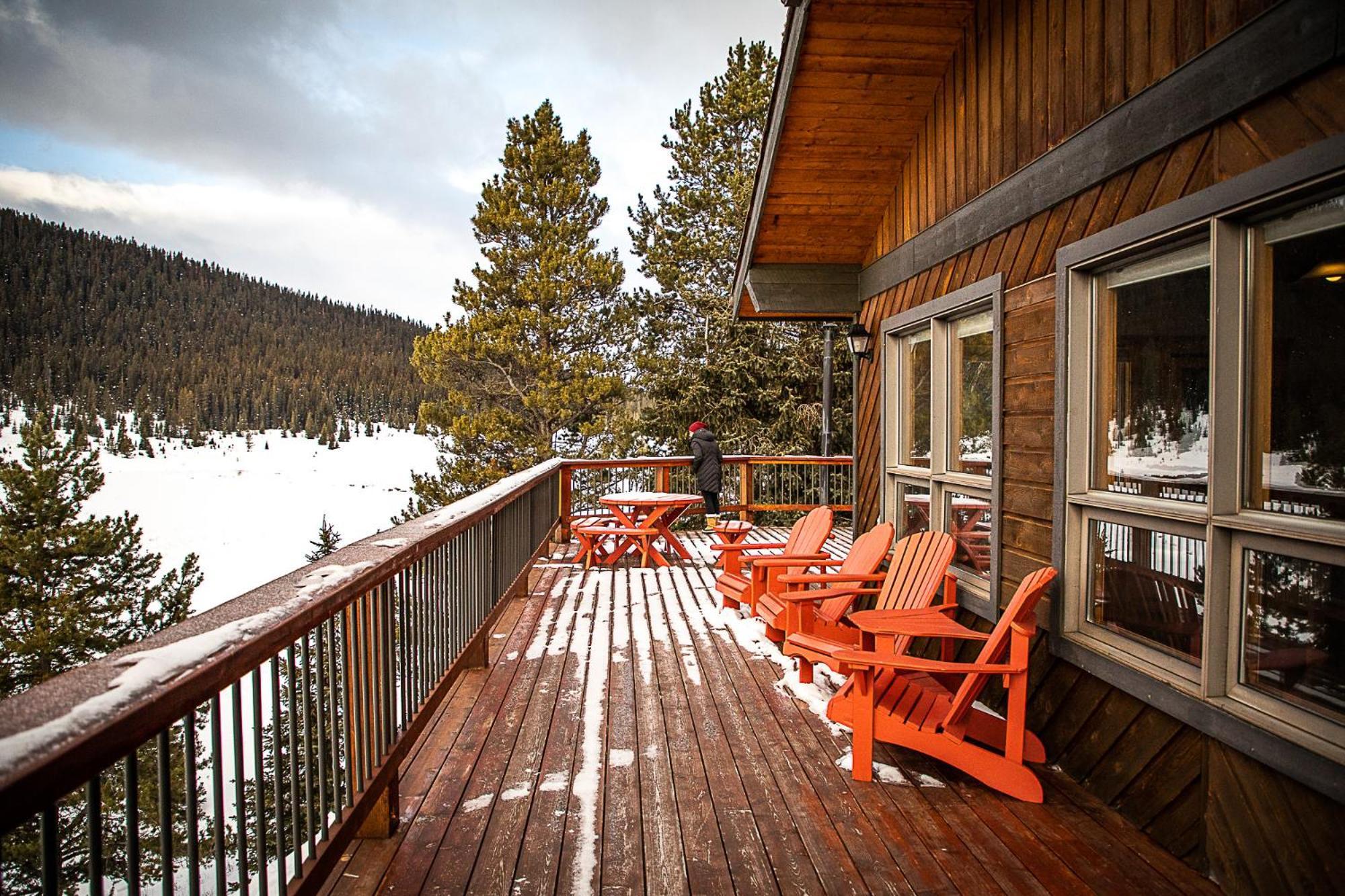 Mount Engadine Lodge Kananaskis Exterior photo